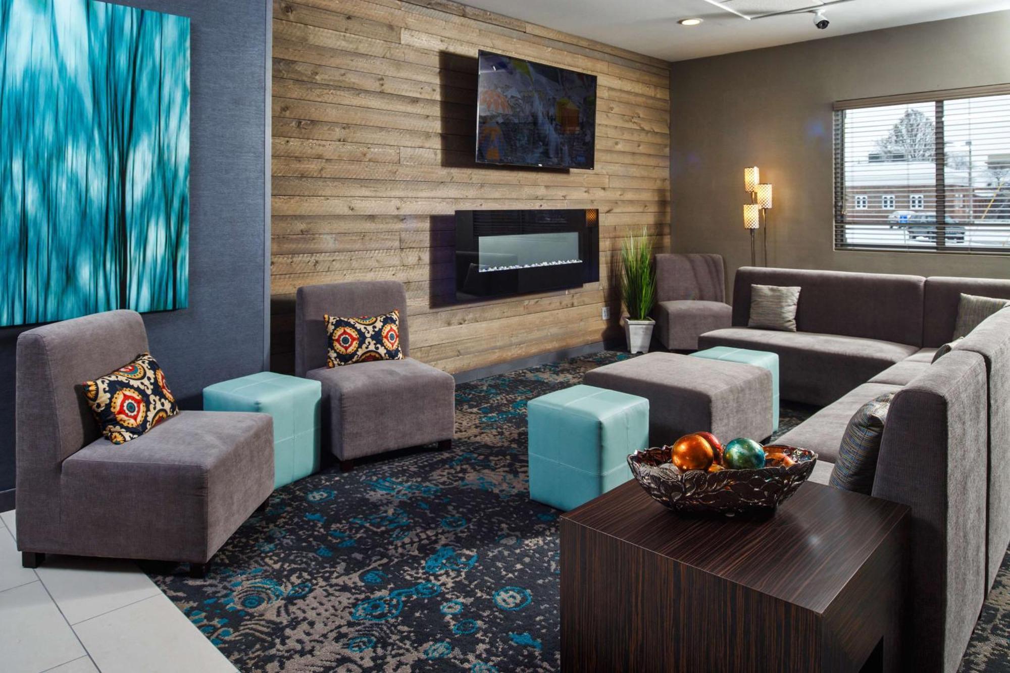 Doubletree By Hilton Neenah Exteriör bild